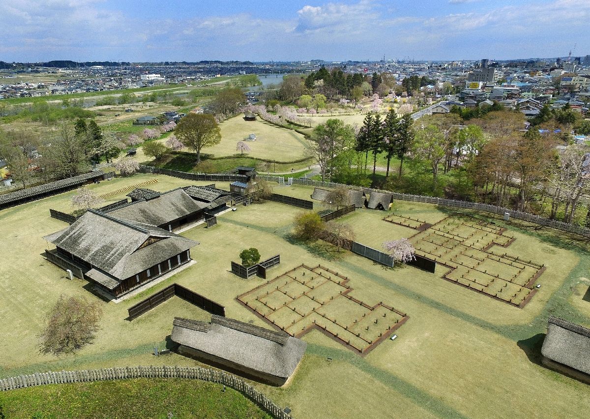 八戸家が南北朝時代から、遠野へ移る江戸時代初めまで拠点とした八戸の根城