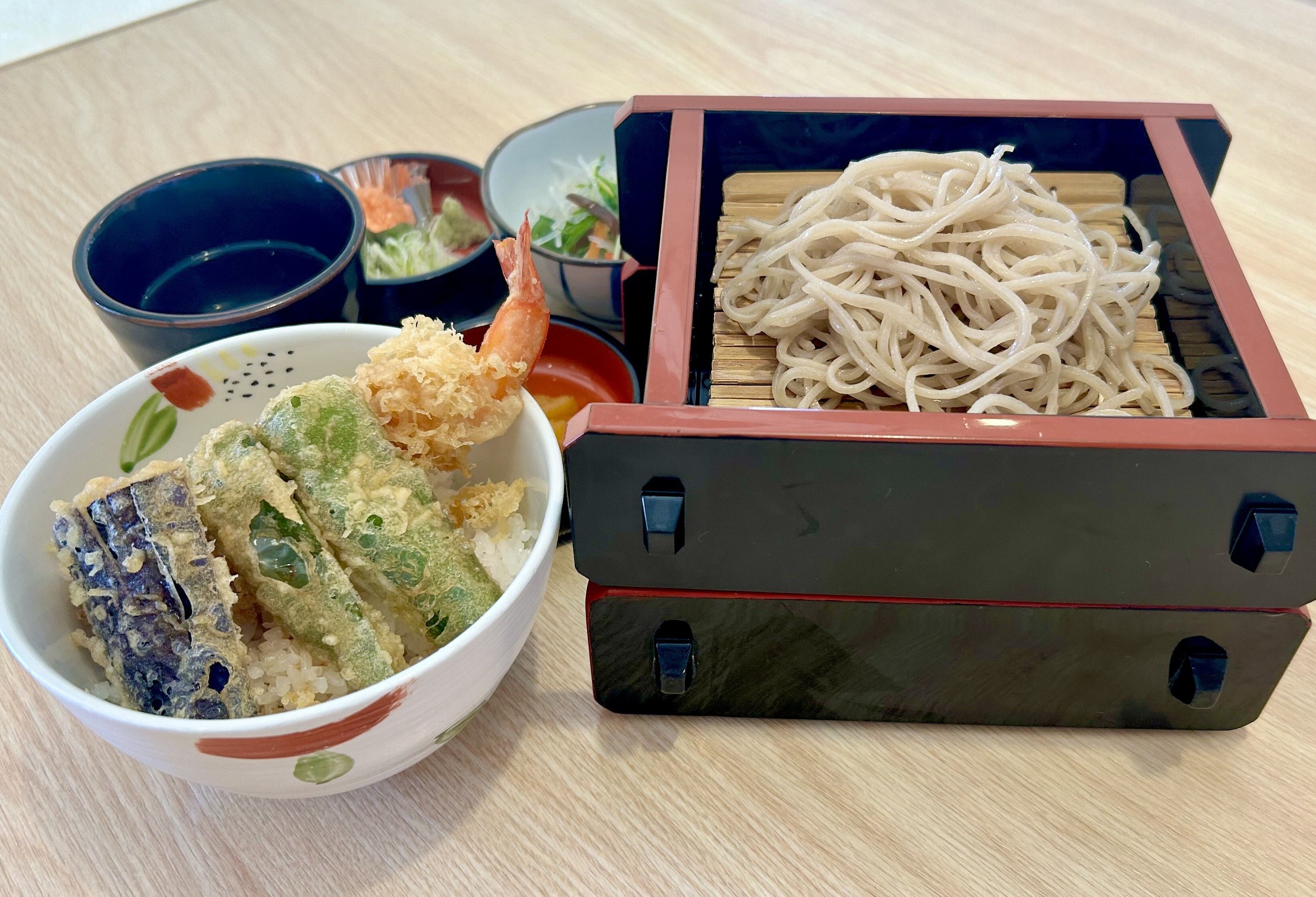 めん処はっと庵　ラピア店
