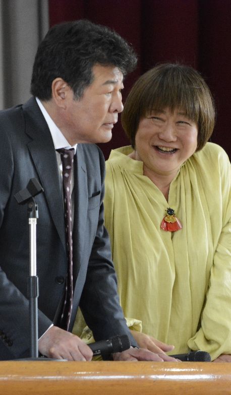 赤井英和さんと佳子さん